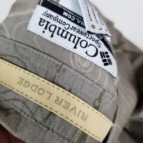 *SOLD* Columbia River Lodge Fish Print Button Down - Picture 6 of 7